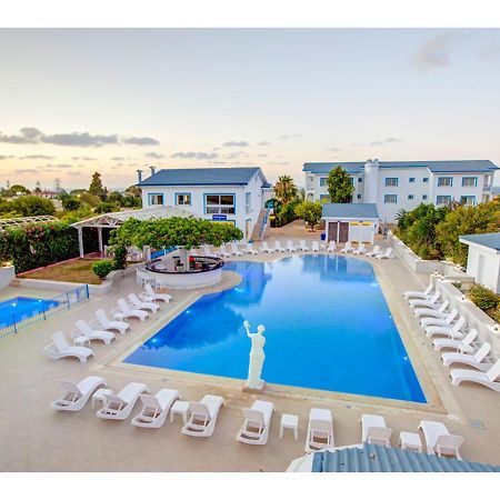Queen Aphrodite Hotel Karpasa Exteriör bild