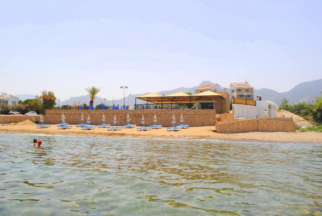 Queen Aphrodite Hotel Karpasa Exteriör bild